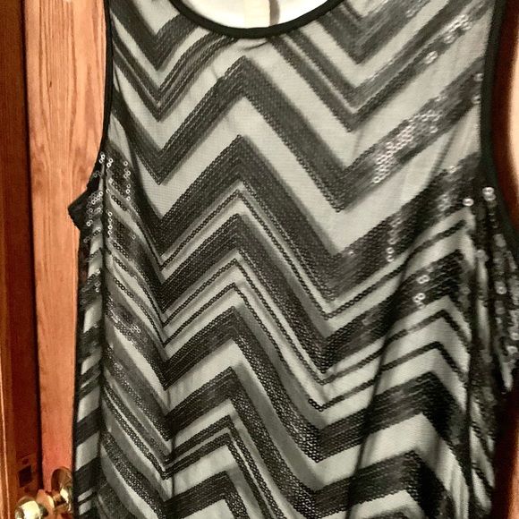 BR sequin blouse - Picture 2 of 7